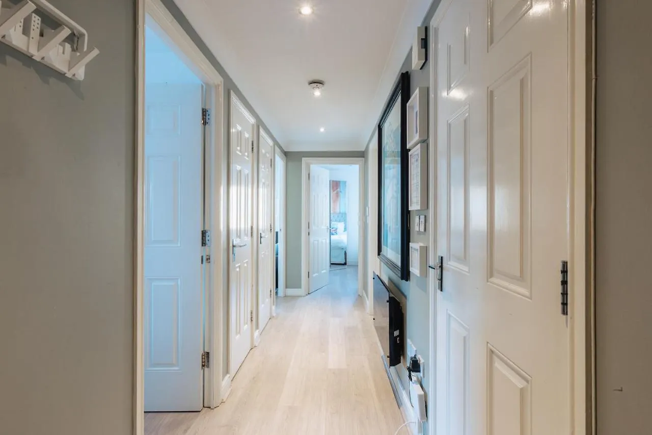 Beautiful Central Family Apartment For 6 London United Kingdom