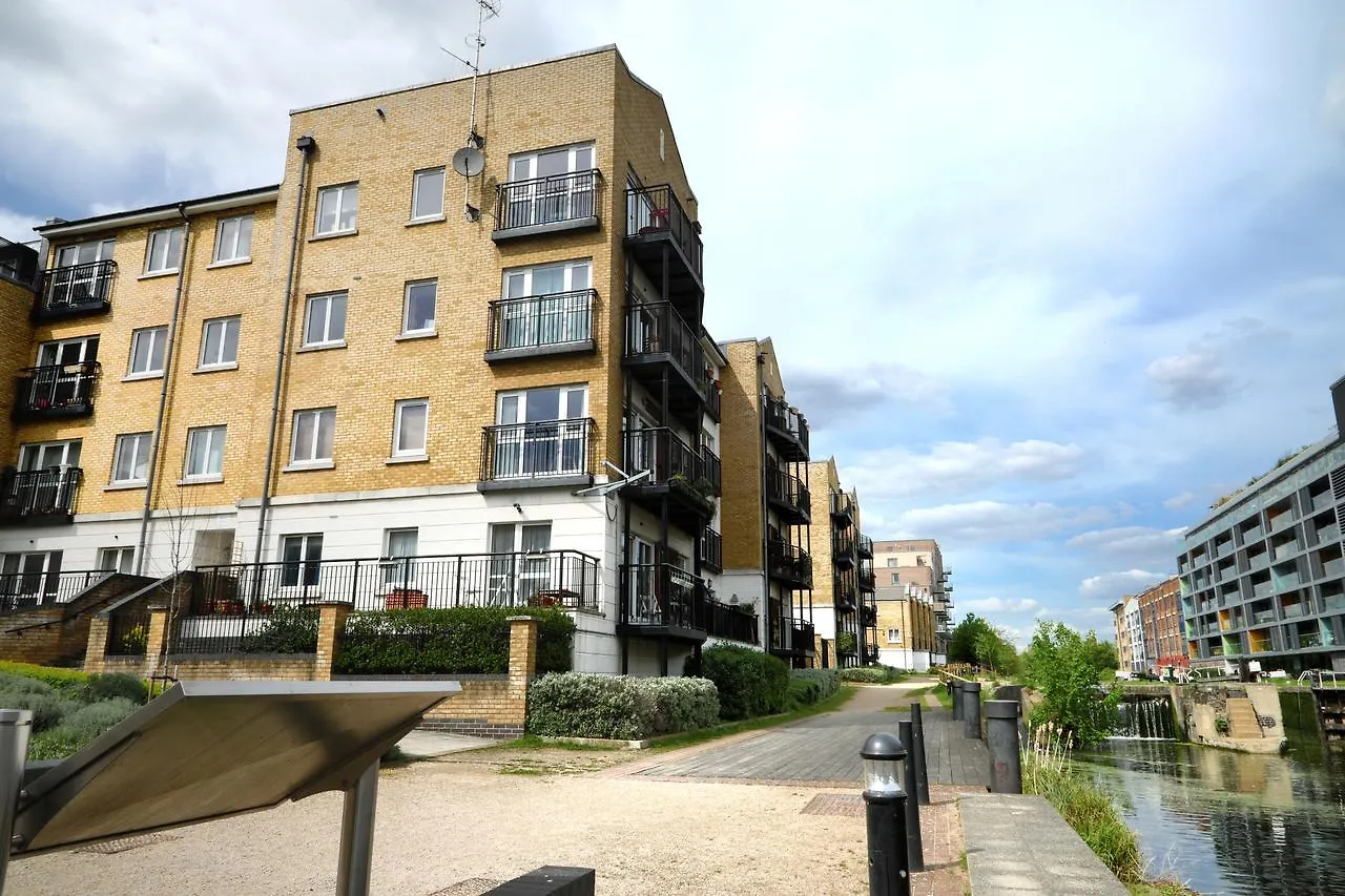 Beautiful Central Family Apartment For 6 London