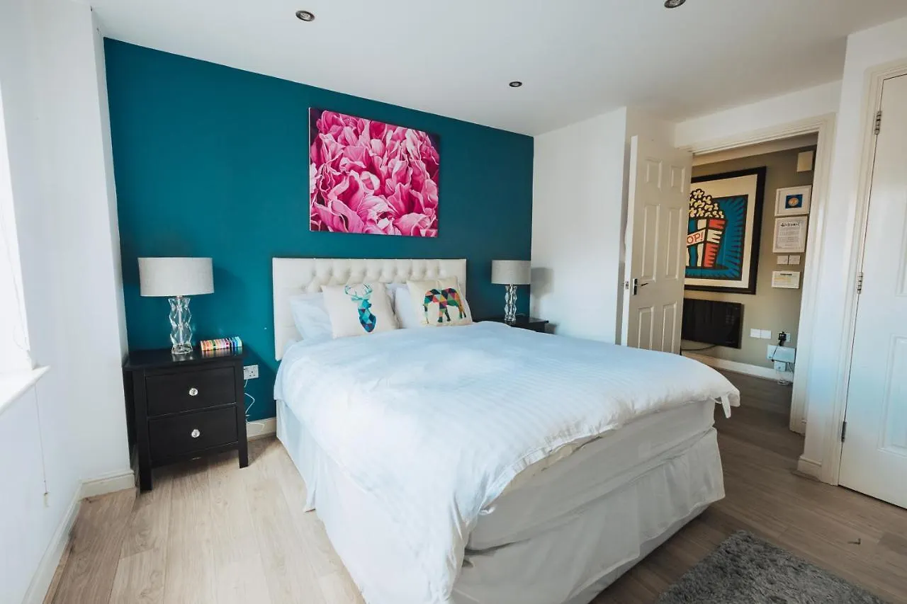 Beautiful Central Family Apartment For 6 ロンドン 0*,  イギリス